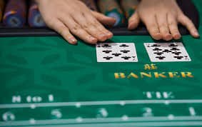 Kontrol game Push Gaming dengan penggeser ukuran taruhan dan tombol putar
